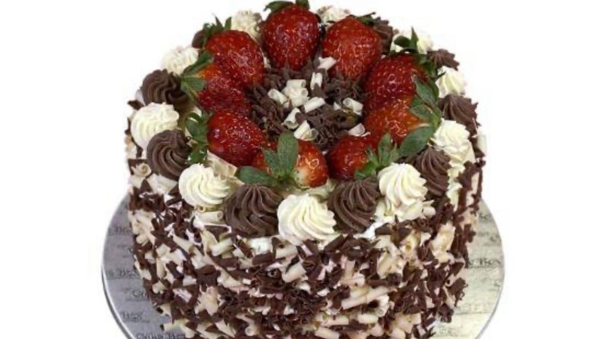 Choc Strawberry Cake - RD180