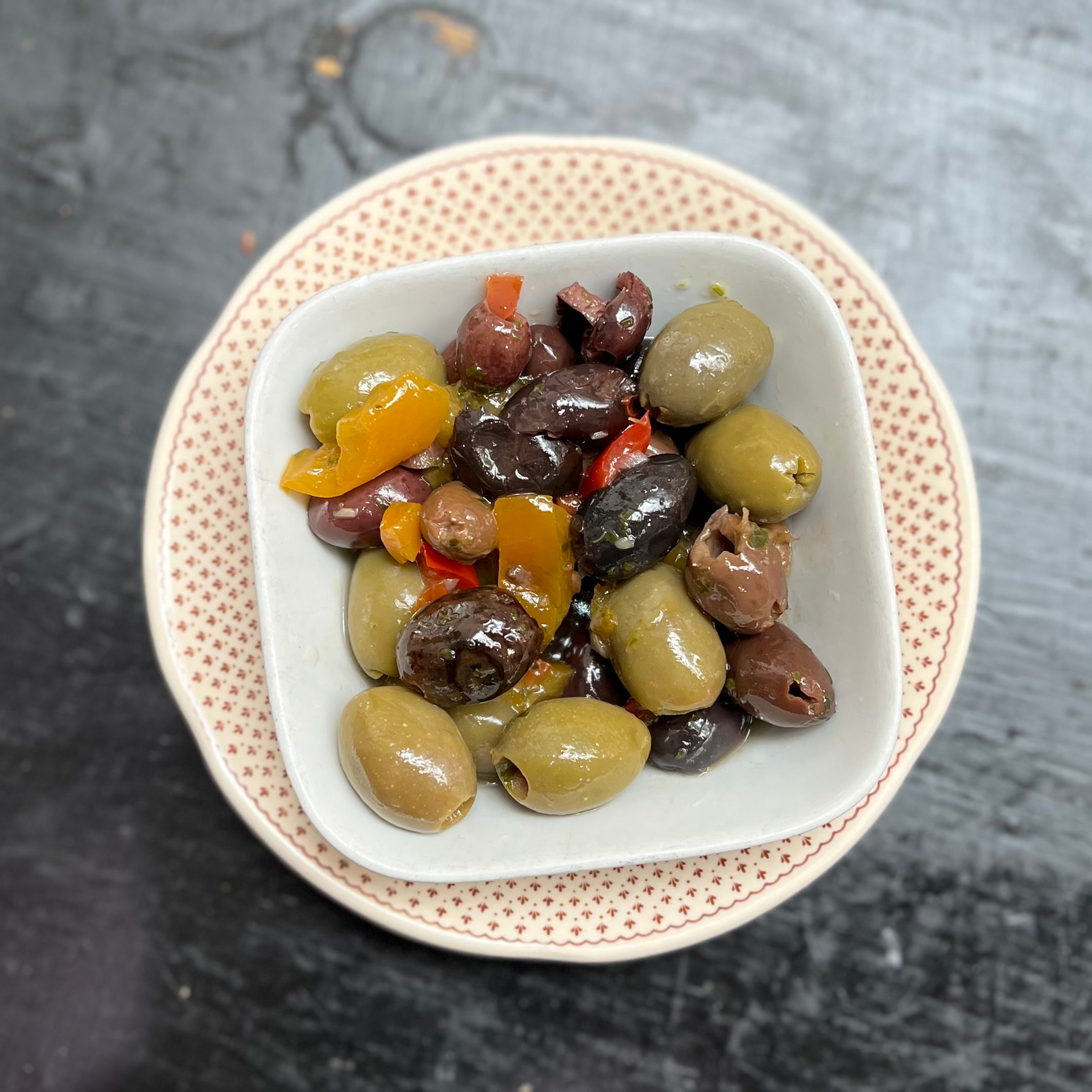 Mixed Pitted Olives