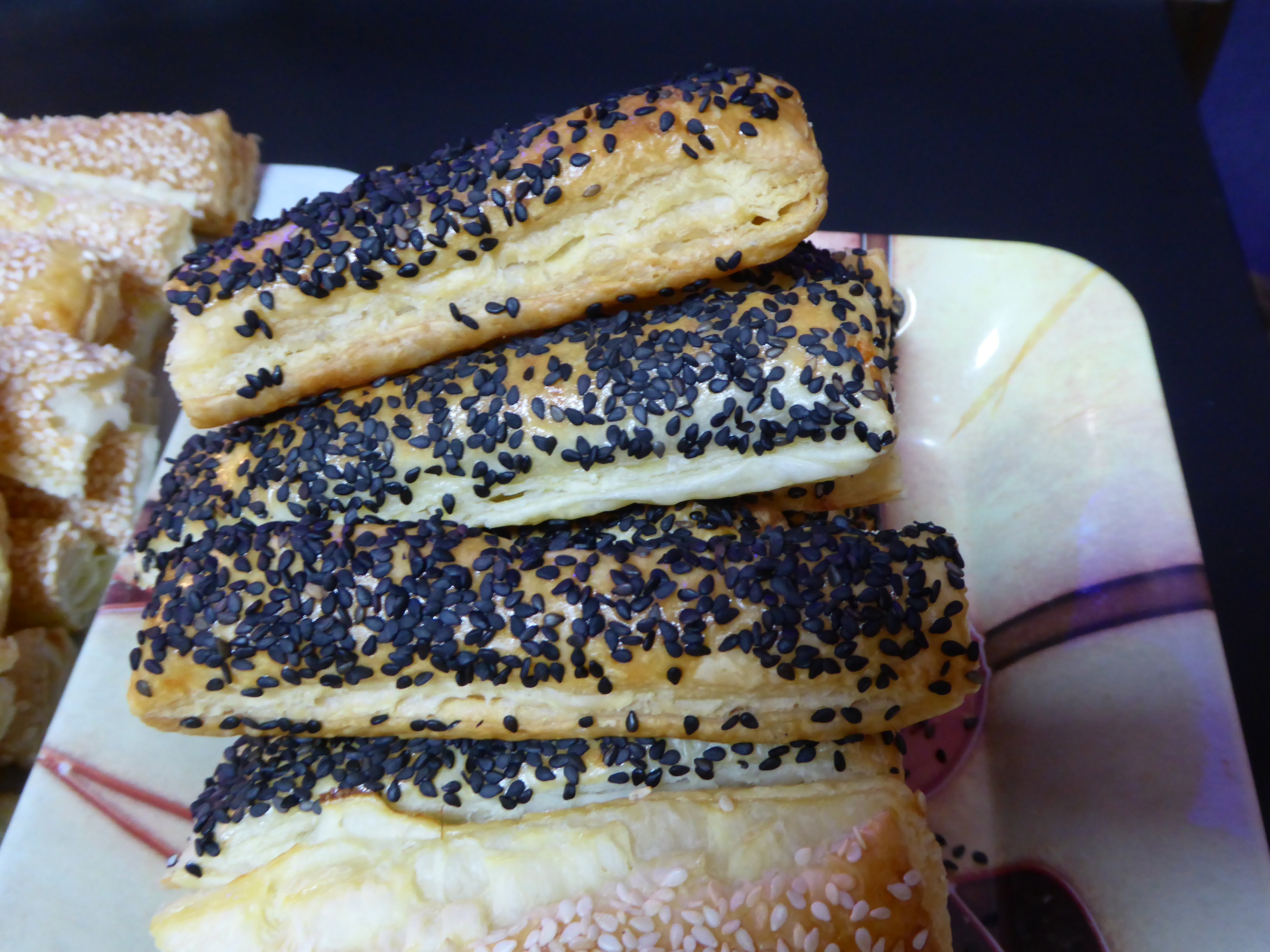 Savouri Black Sesame Sticks- Fekete Szezám Sós Rudacska-Seretele cu Susan Negru