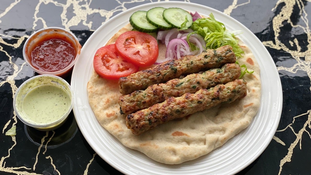Meat Seekh Kebabs on Naan (3pcs)